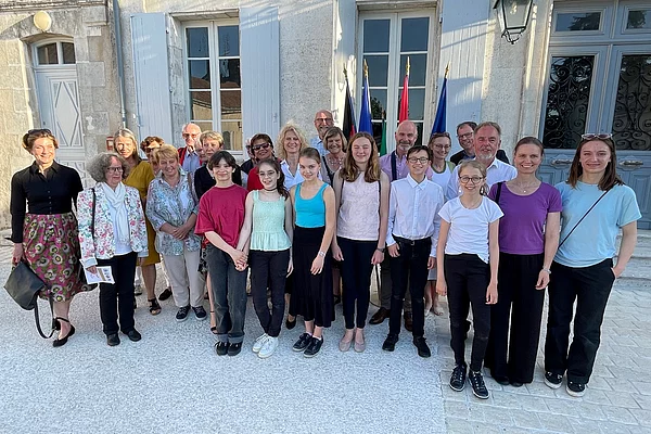 Gruppenbild mit Mitgliedern des Partnerschaftsvereins