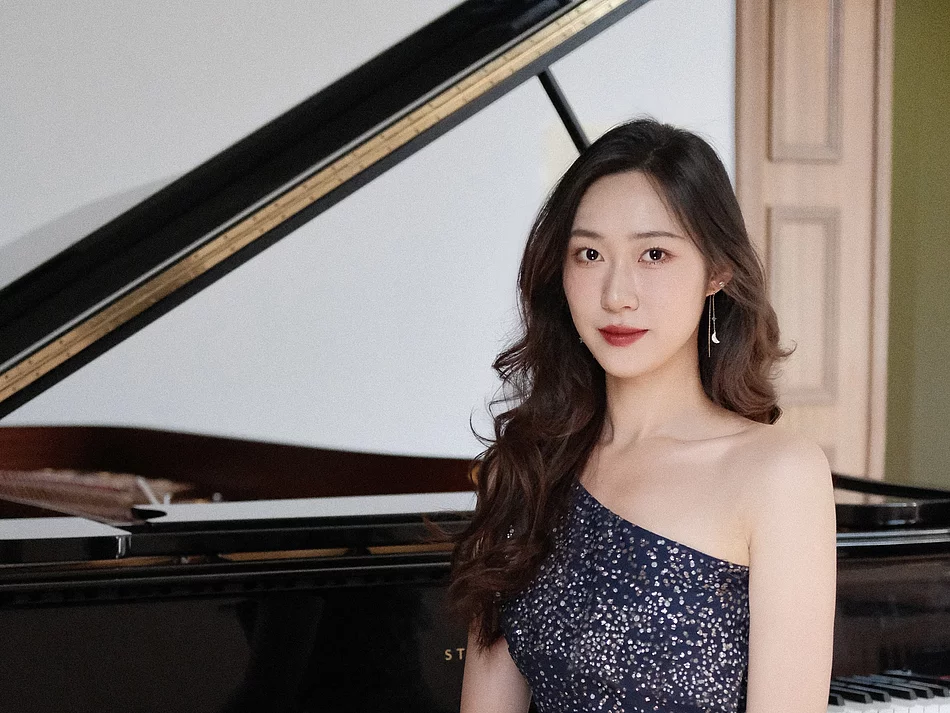 Xintian Zhu - Klavierlehrerin